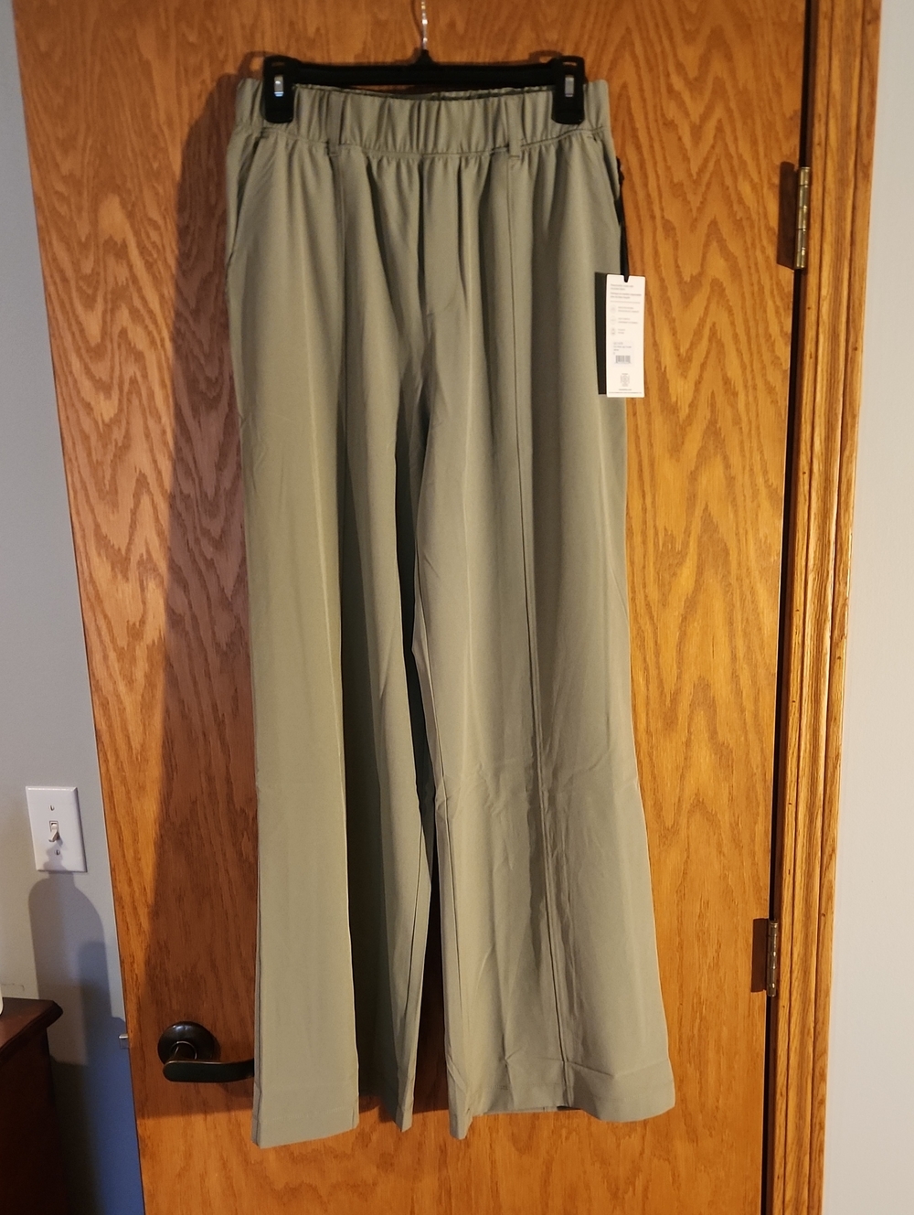 NWT, Wide Leg Sage Green Athletic Pants, Mondetta, Size Small